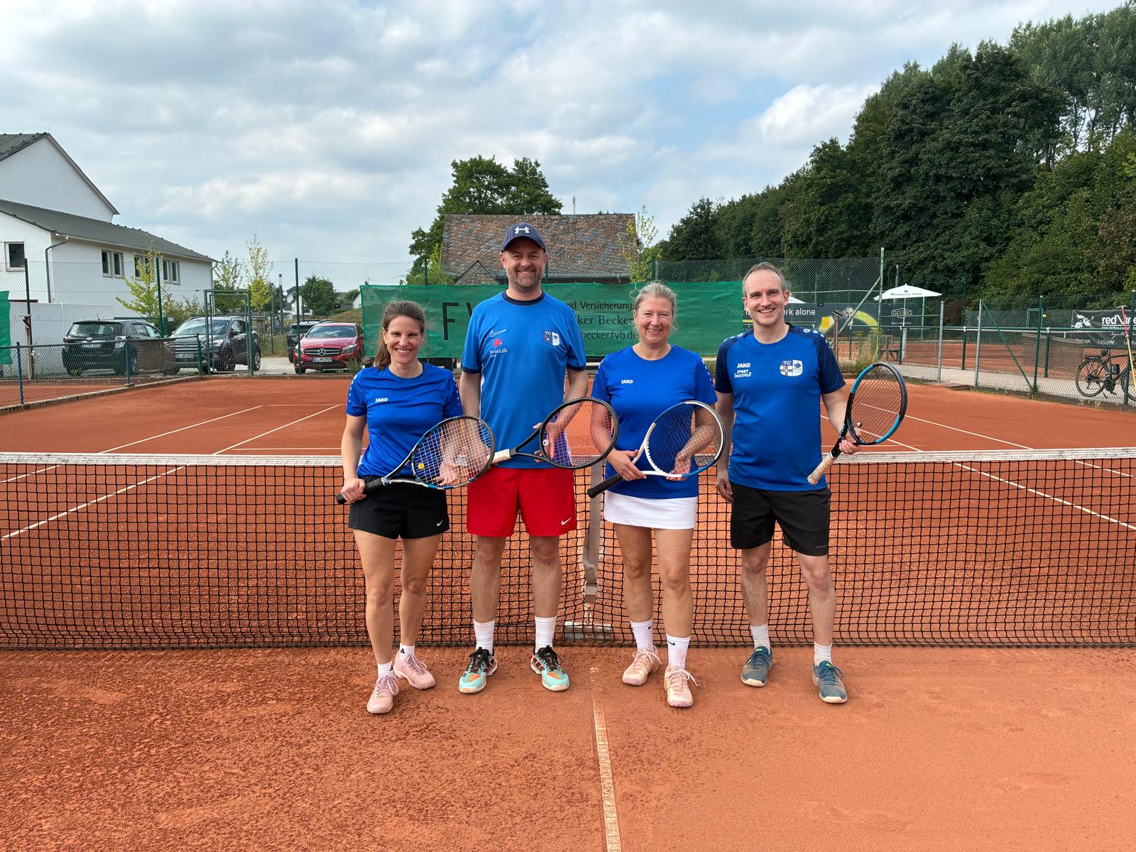 Mannschaftsfoto der Gemischten Mannschaft 2 des TC Blau-Weiss Attendorn